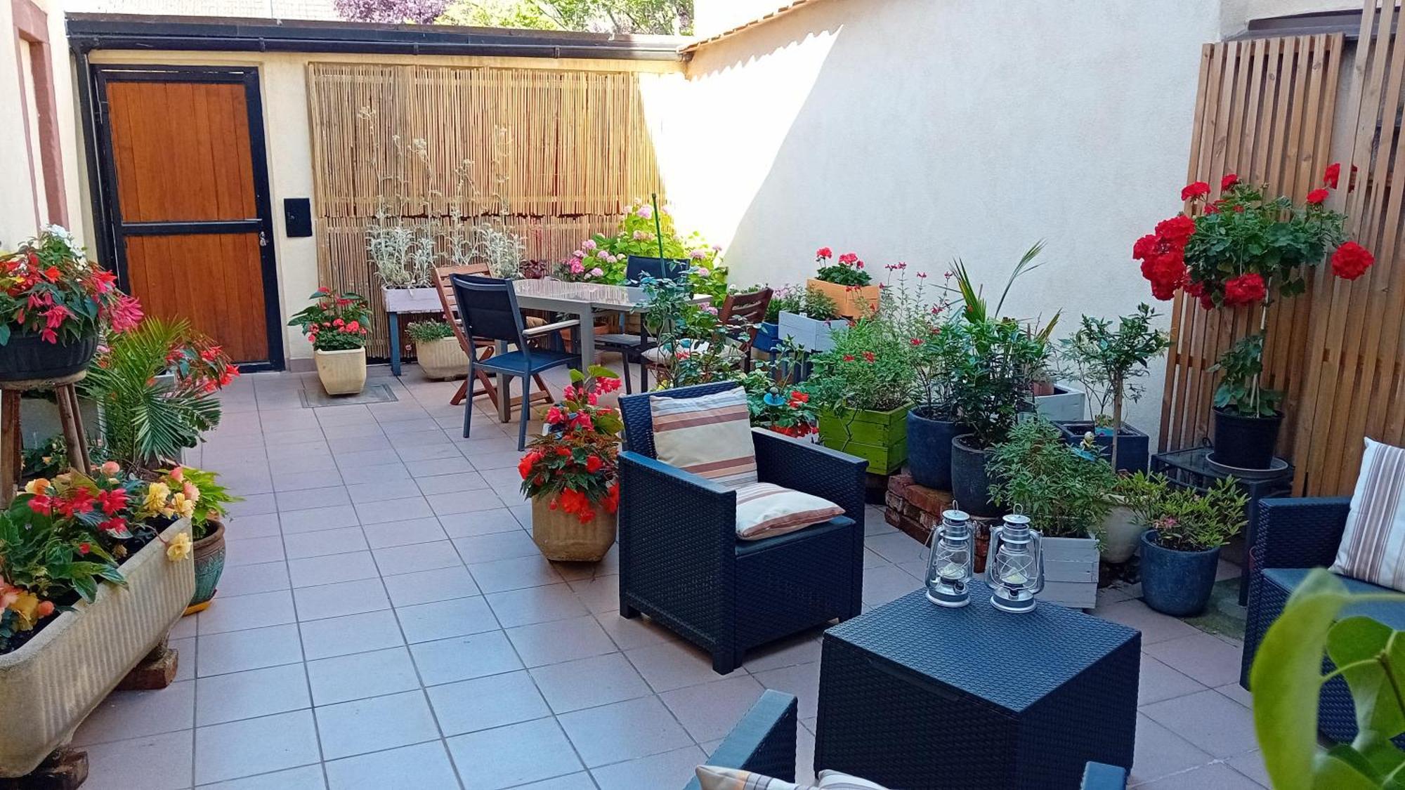 Le Balcon *